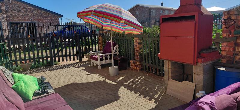 5 Bedroom Property for Sale in Strandfontein Western Cape